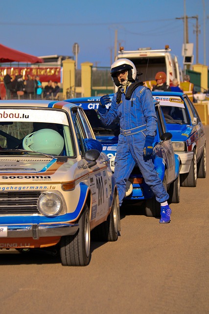 我们必须承 我们必须承